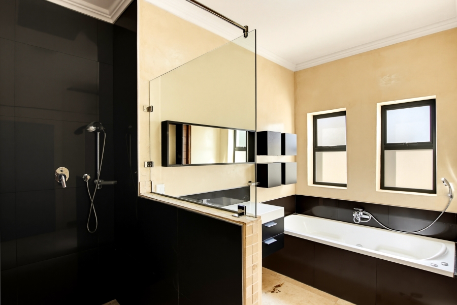 4 Bedroom Property for Sale in Croydon Vineyard Estate Western Cape